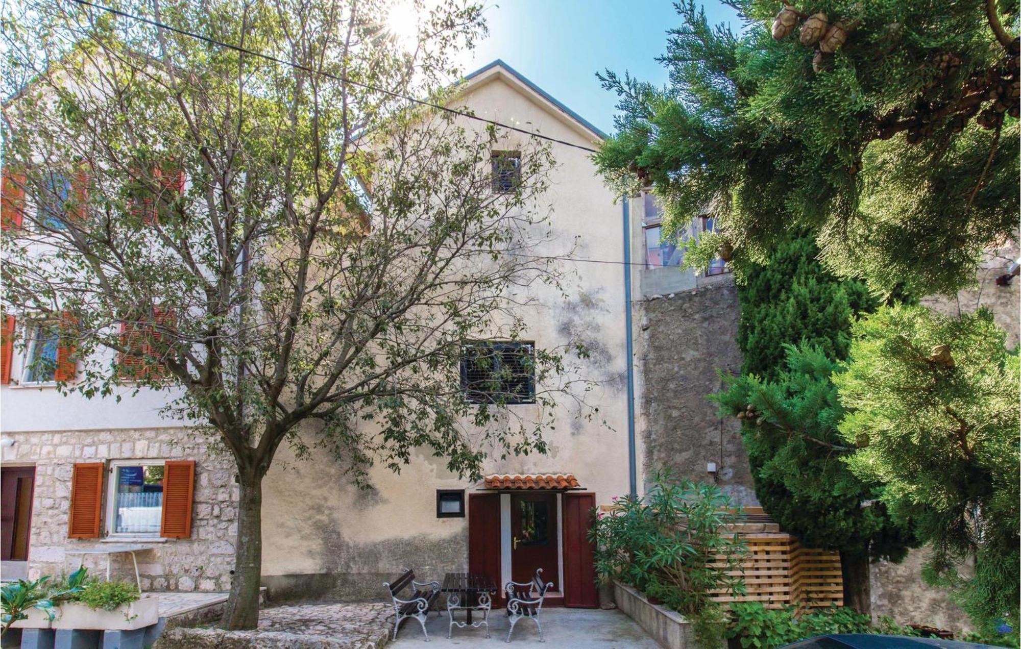 Amazing Apartment In Novi Vinodolski With Wifi Eksteriør billede